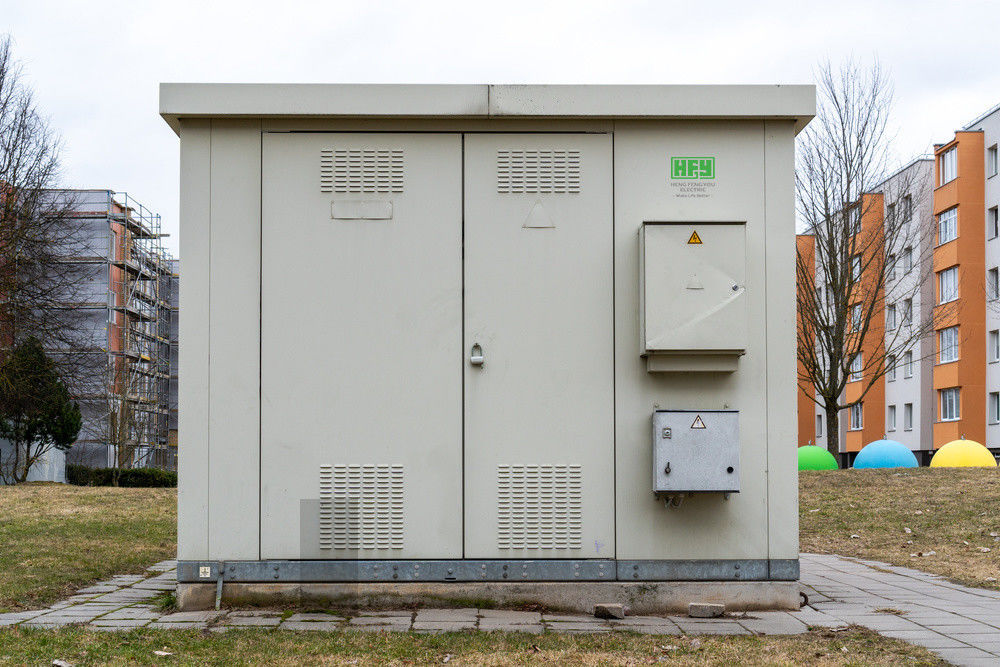 12kV सिस्टम वोल्टेज स्विचगियर और ट्रांसफार्मर के साथ पूर्वनिर्मित सबस्टेशन पूर्वनिर्मित कॉम्पैक्ट मोबाइल सबस्टेशन आपूर्तिकर्ता